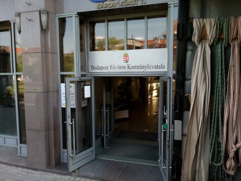 Irodabútor szállítás a Miniszterelnöki Hivatalba