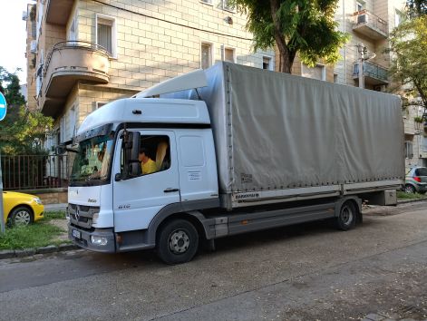 Költöztetés 7 tonnás teherautóval Költöztetés 7 tonnás teherautóval